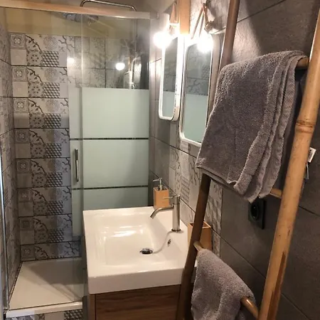 بيت للعطل La Chaumiere B7 *
