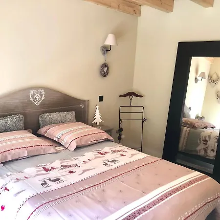 La Chaumiere B7 بيت للعطل Formiguères